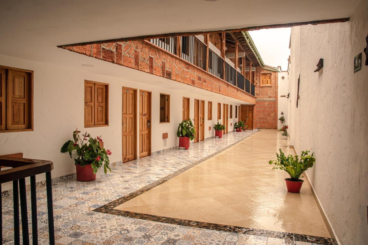 Hotel Santa Laura *
