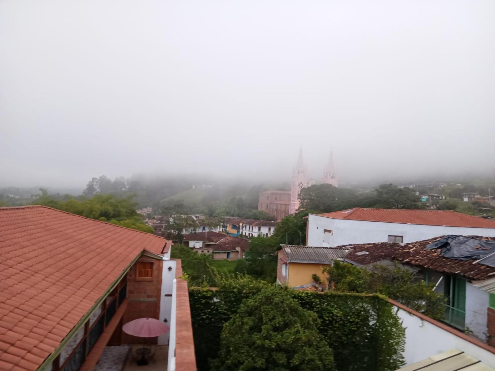 Santa Laura Hotel *